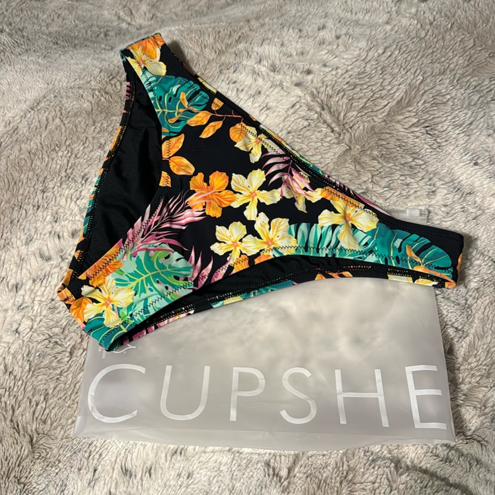 CUPSHE flower bikini bottoms